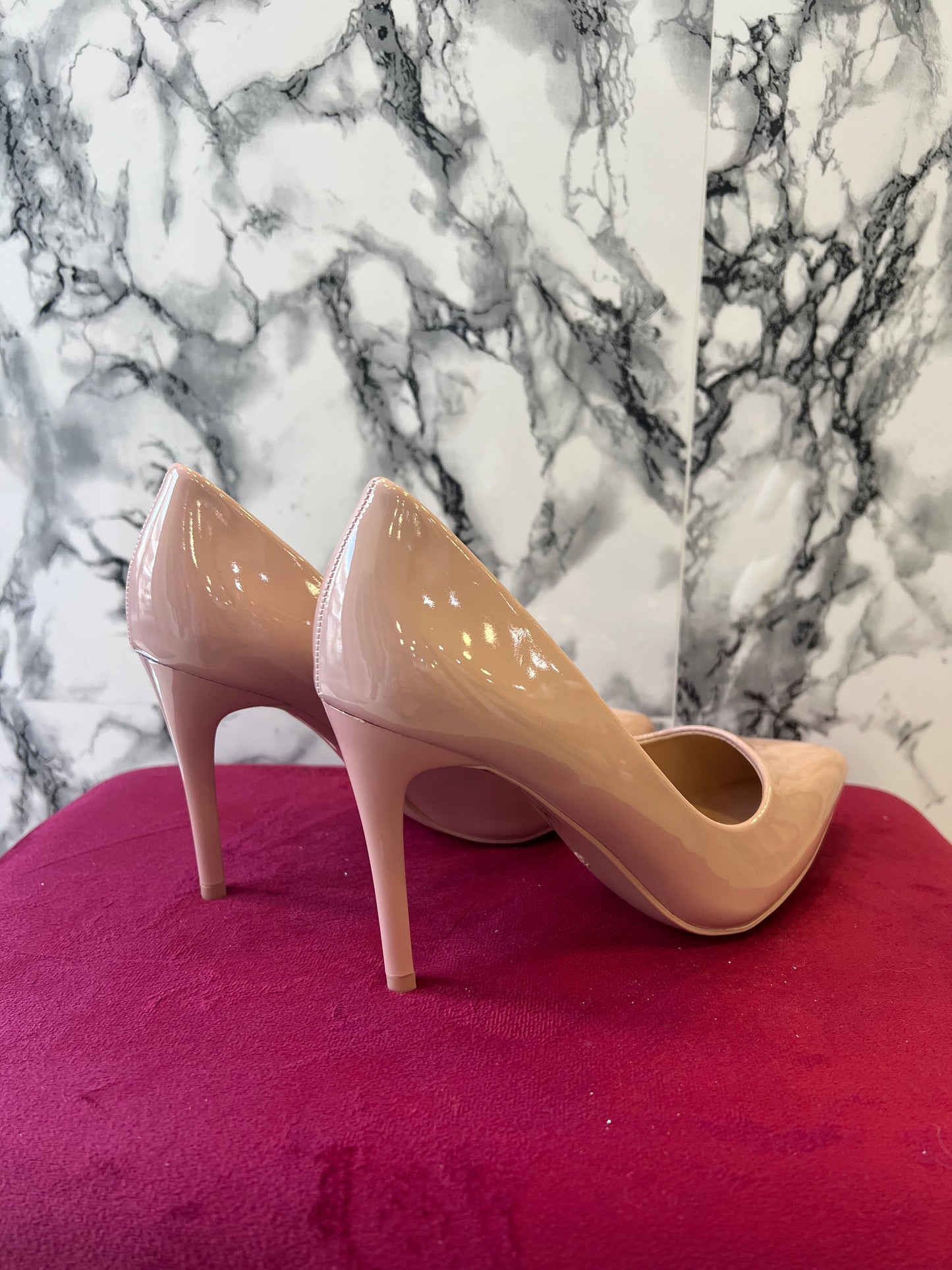 Décolleté in vernice