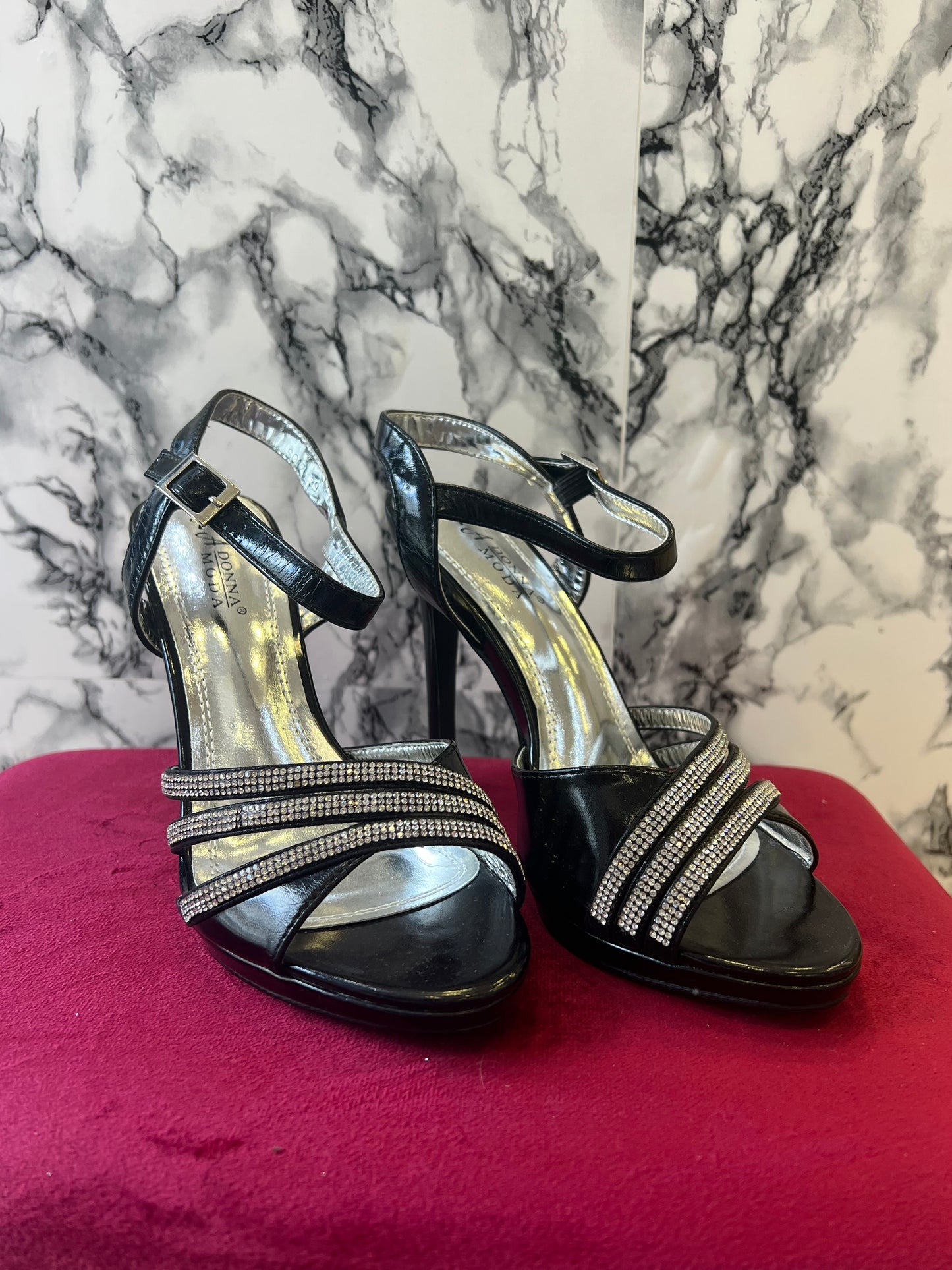 Sandali neri con strass